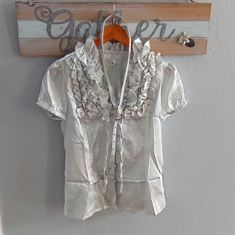 Oh Yes ruffle blouse